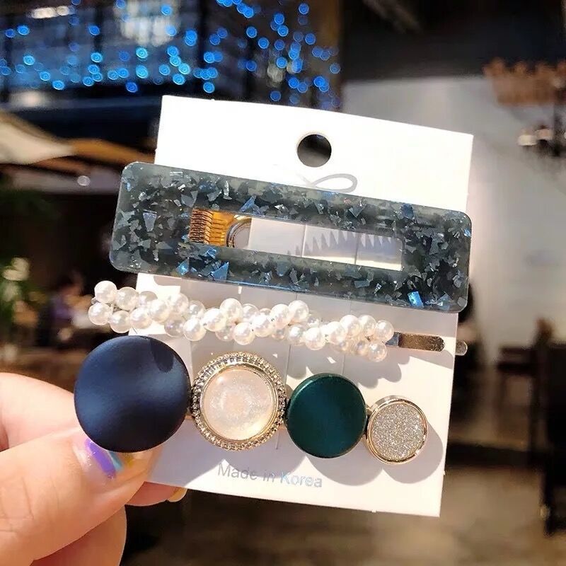 Pearl hair accessories - Things and what not