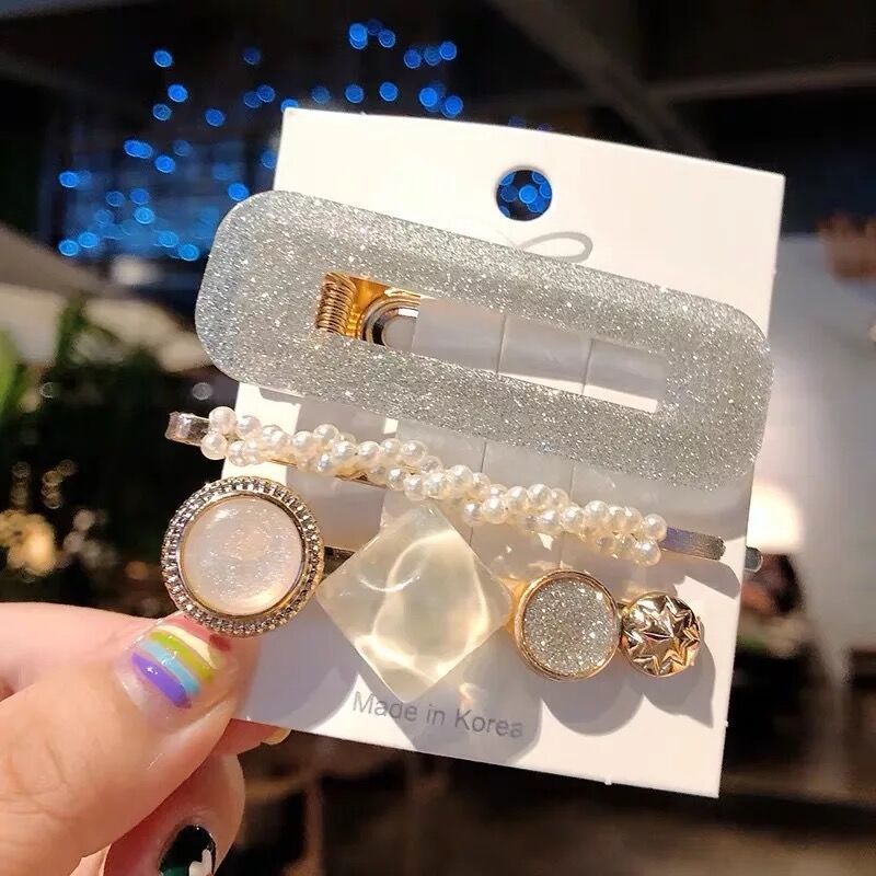 Pearl hair accessories - Things and what not