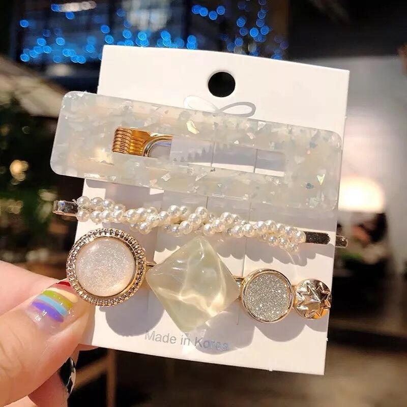 Pearl hair accessories - Things and what not