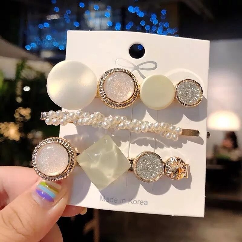 Pearl hair accessories - Things and what not