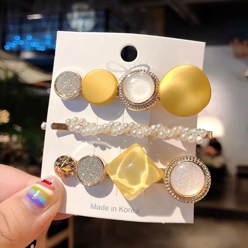 Pearl hair accessories - Things and what not