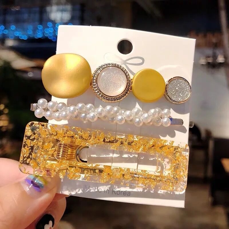 Pearl hair accessories - Things and what not