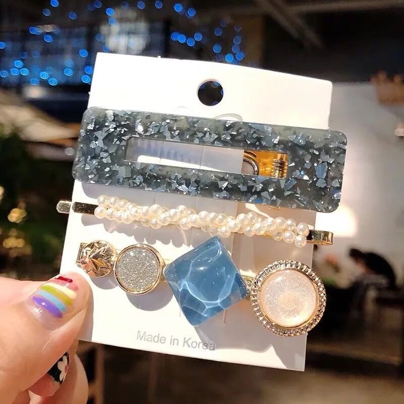 Pearl hair accessories - Things and what not